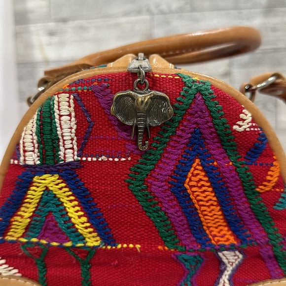 Vintage The Elephant Walk-Handcrafted red tapestry leather Rug Bag - Picture 9 of 14